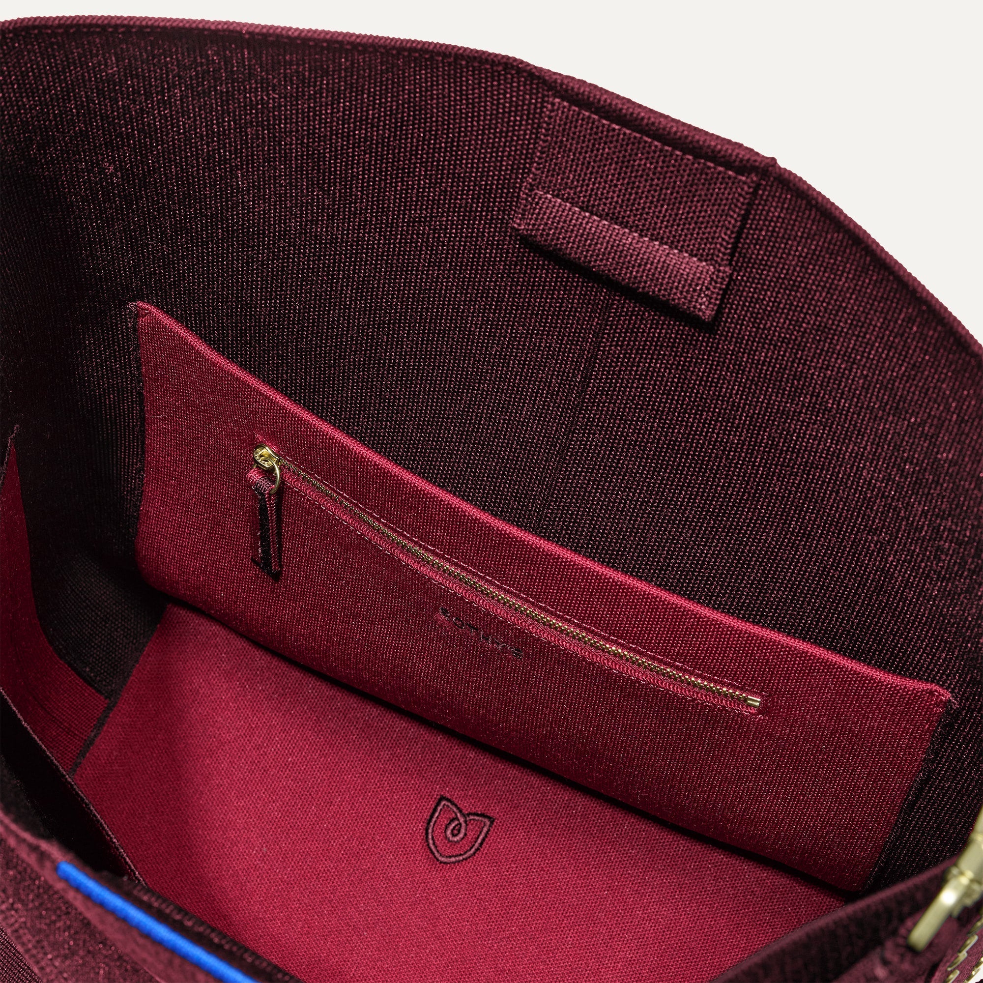 The Bucket Bag - ReVelvet™ Syrah