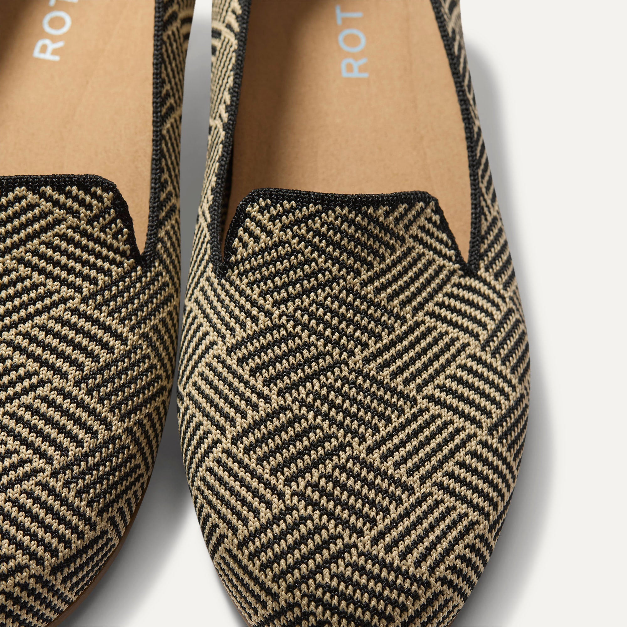 The Daily Loafer - Black Zig Zag